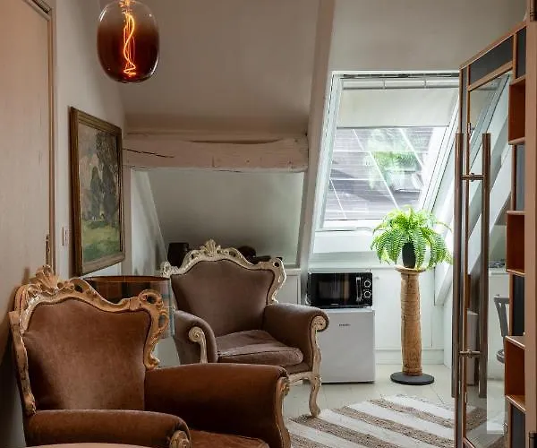 La Rose Bed & Breakfast 4*