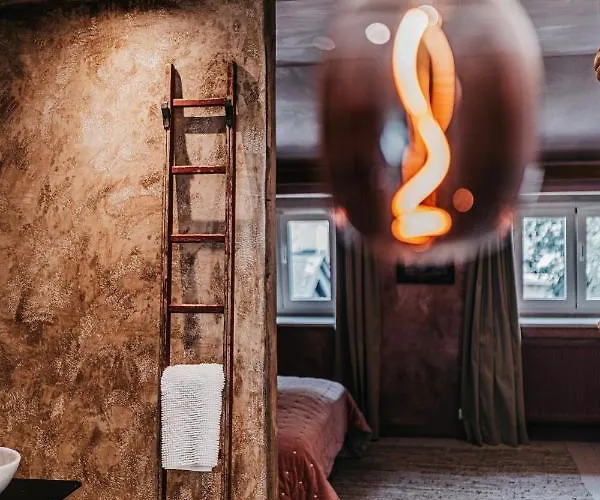 La Rose Bed & Breakfast 4*